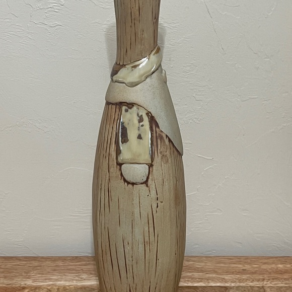 Ceramic Santa Vase 13” in beige and brown - Picture 5 of 9